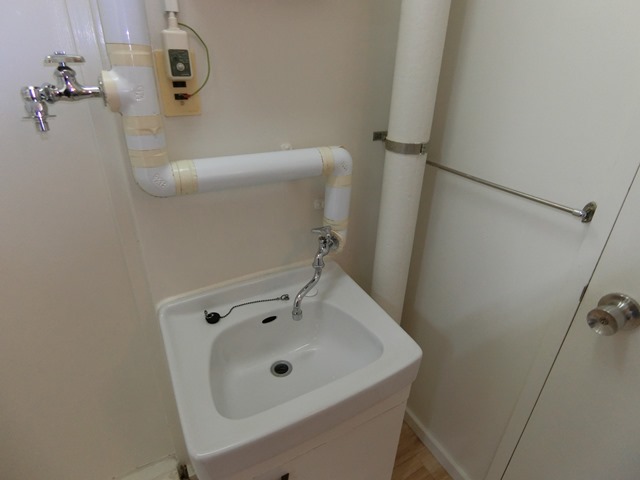 洗面設備　同一タイプの写真になります