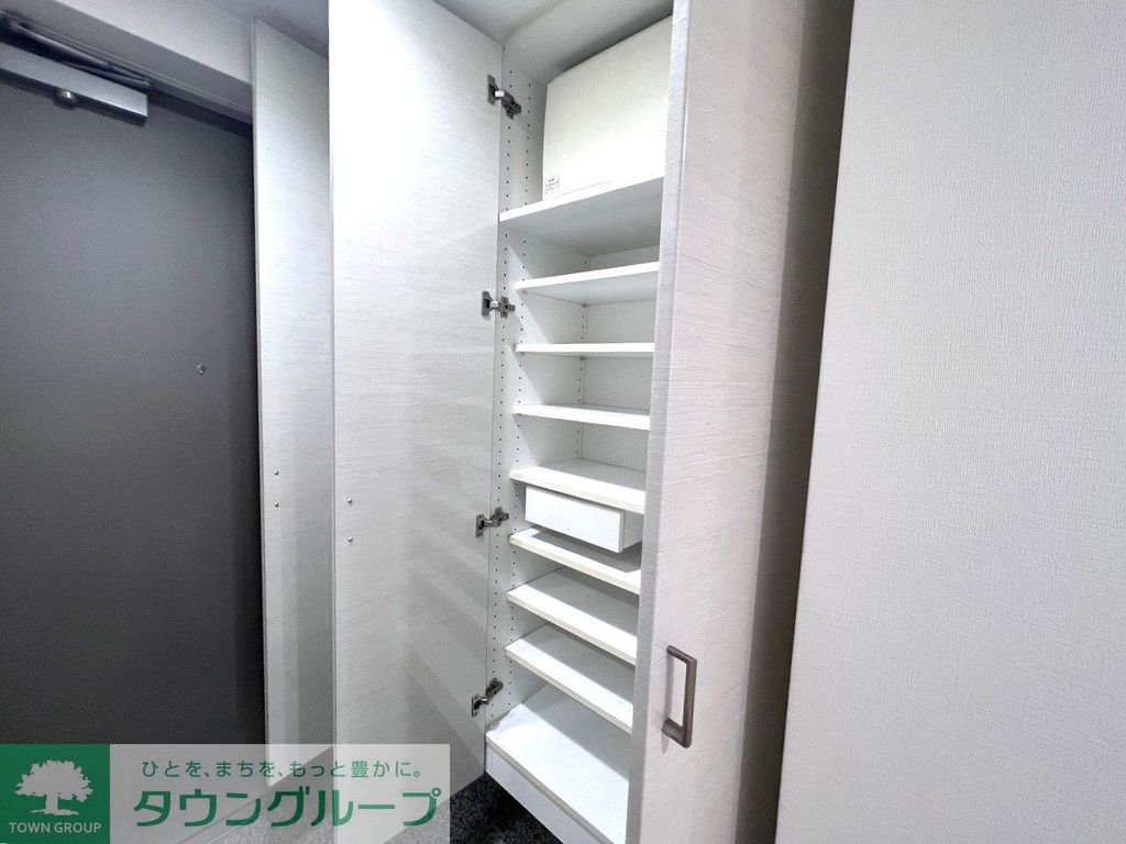 玄関　シューズボックス