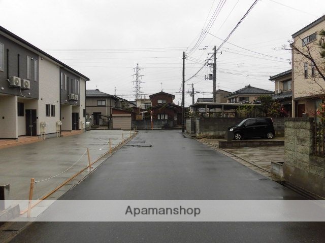 その他　前面道路（その他）まで0m