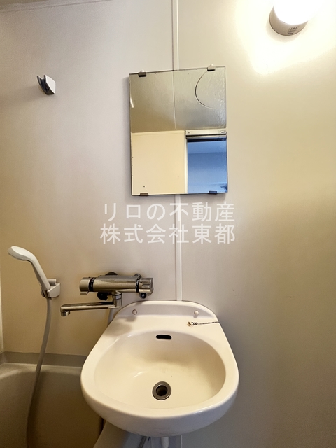 洗面設備　洗面ボウルと鏡もございます☆