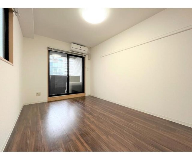 居室・リビング　※同建物の別部屋のお写真となります