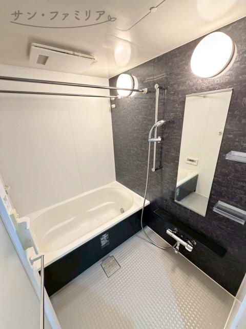 バス・シャワールーム　同一物件別部屋写真