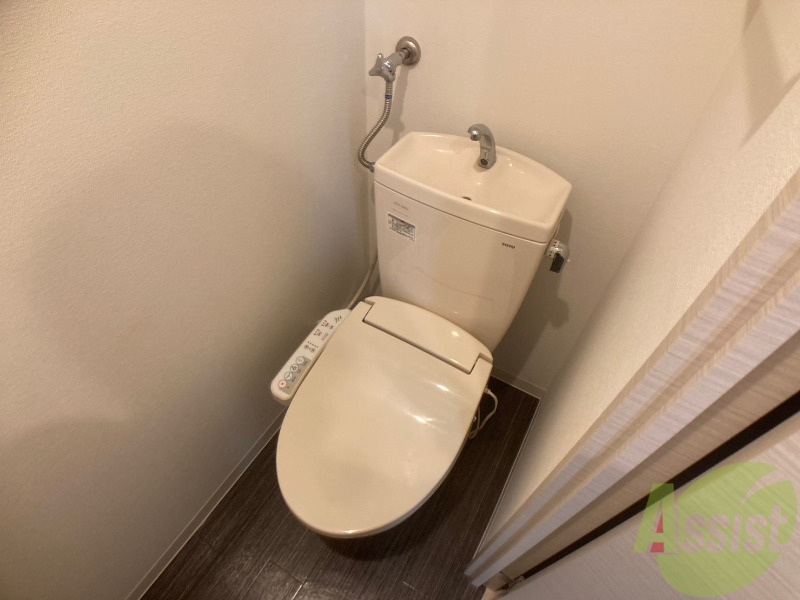 トイレ　シャワートイレになっているので快適です！