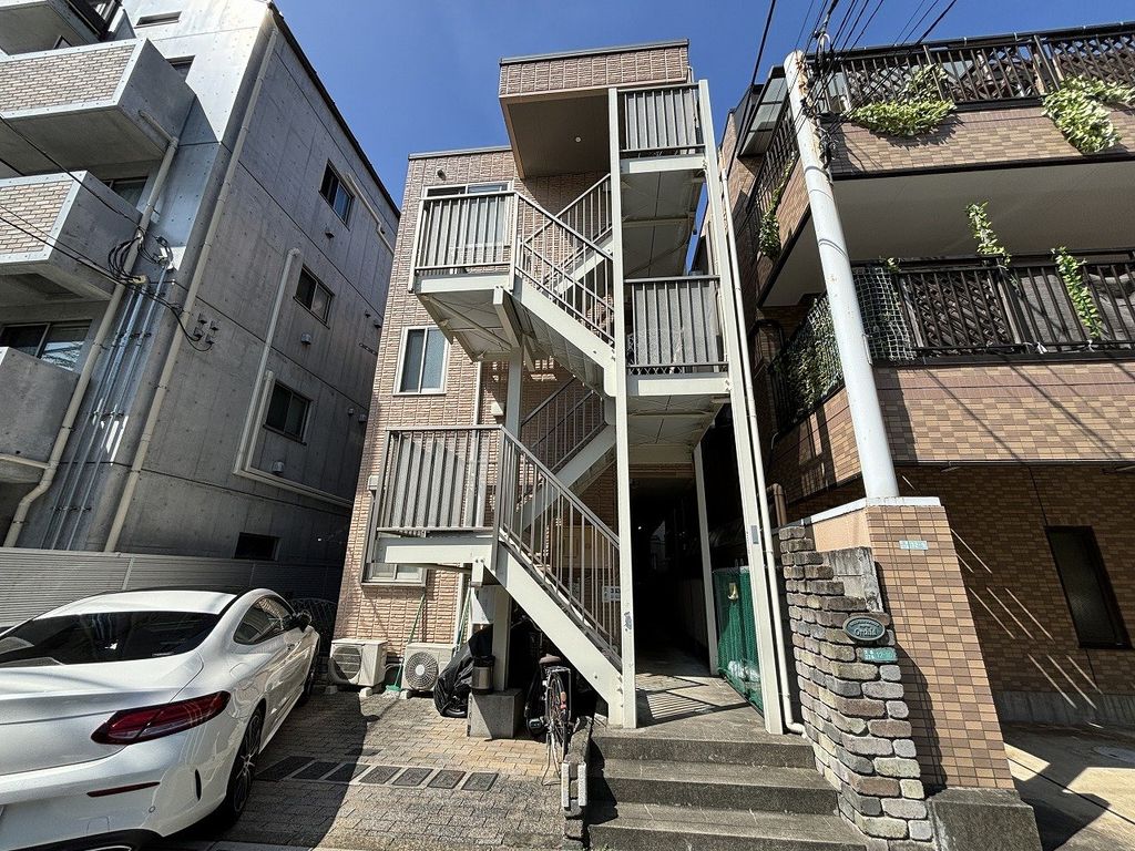 建物外観　★池尻大橋徒歩６分★周辺は閑静な住宅街★