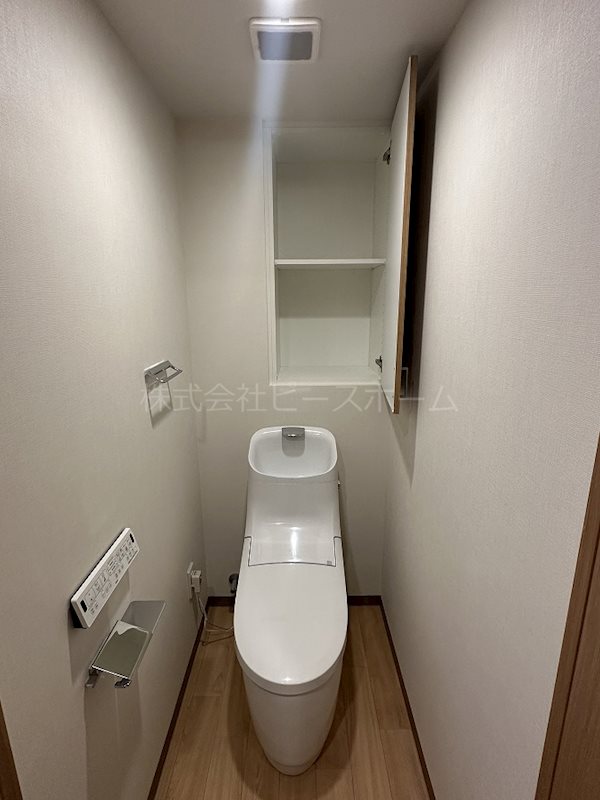 トイレ　※別号室参考写真