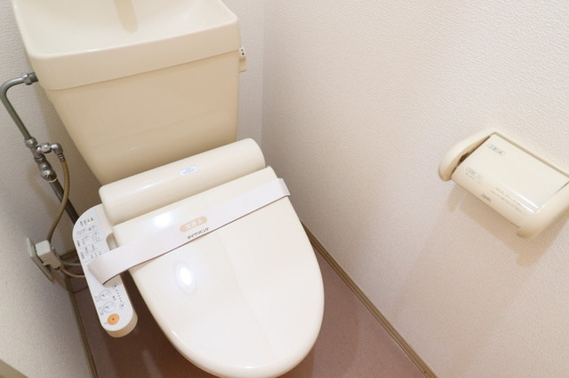 トイレ　１０２　トイレ