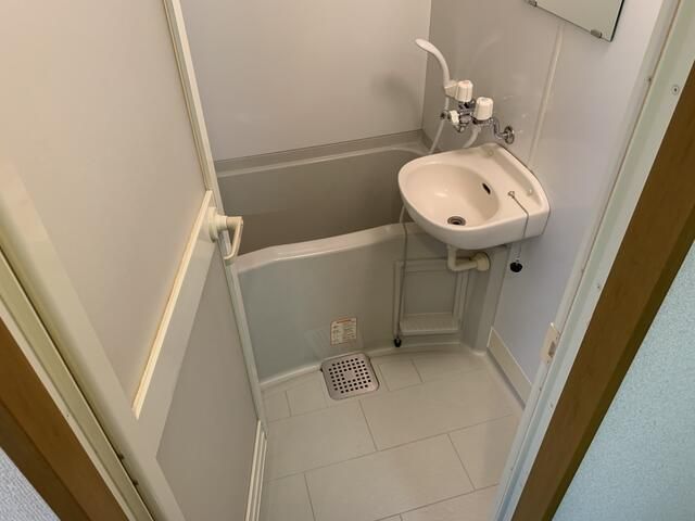 バス・シャワールーム　同建物参考写真