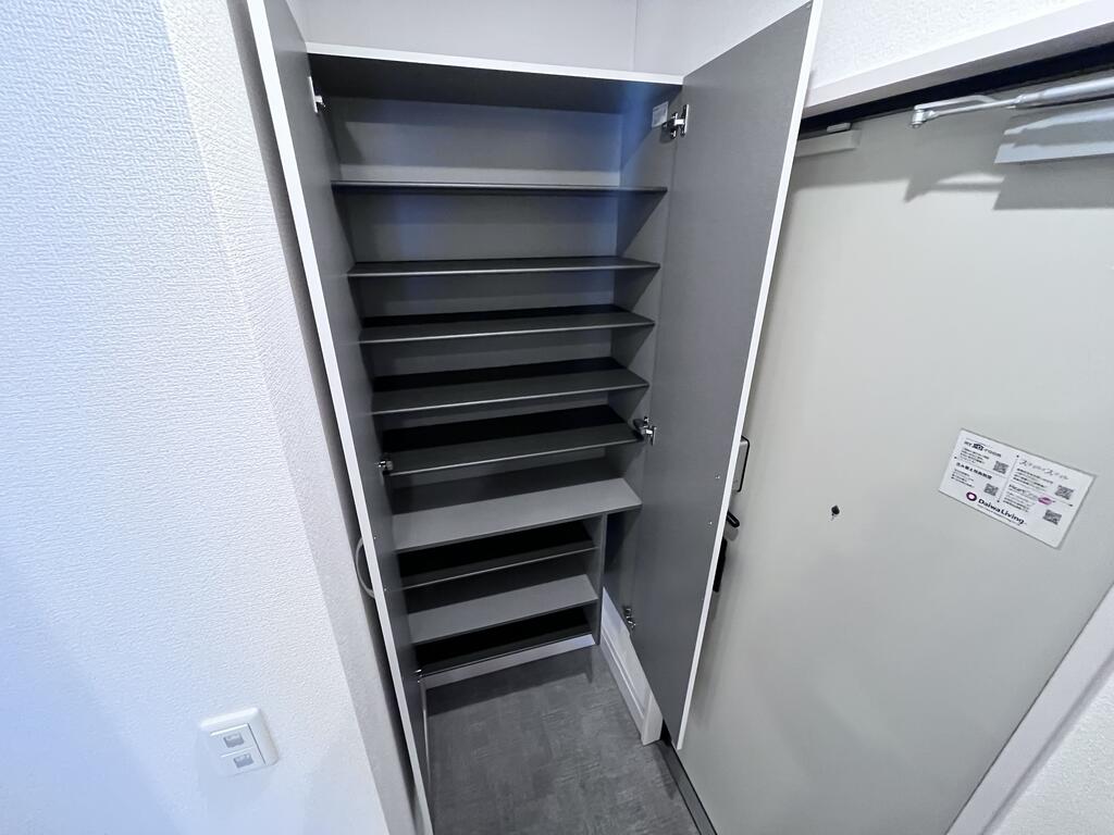 玄関　シューズボックス