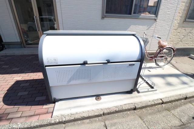 その他共有部分　専用ゴミステーション♪