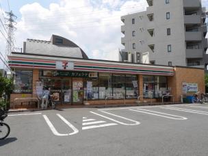 コンビニ　セブンイレブン北町６丁目店（コンビニ）まで645m