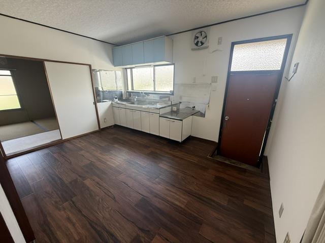 養田貸家の居間写真