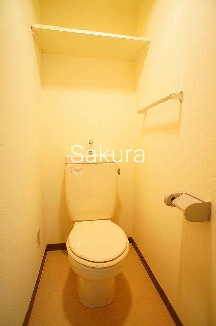 トイレ　落ち着いた色調のトイレです♪