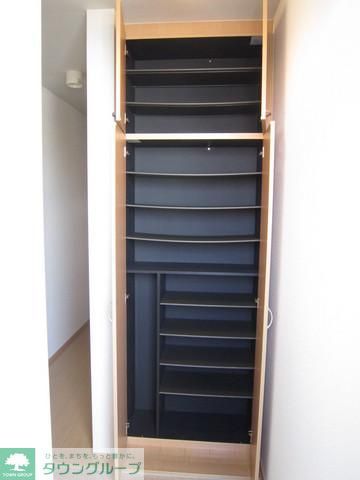 玄関　シューズＢＯＸ付です