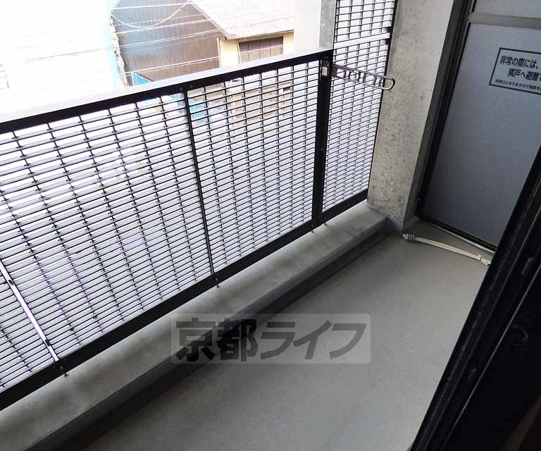 バルコニー　広々としたバルコニーです。