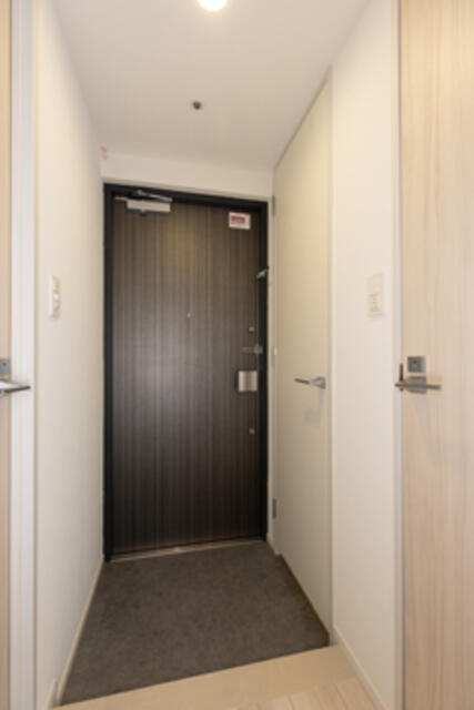 玄関　※写真は同タイプ住戸です。