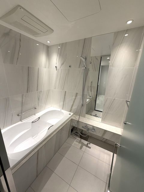 バス・シャワールーム　※写真は同タイプ住戸です。