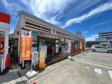 コンビニ　セブンイレブン 堺大泉緑地公園前店（コンビニ）まで286m