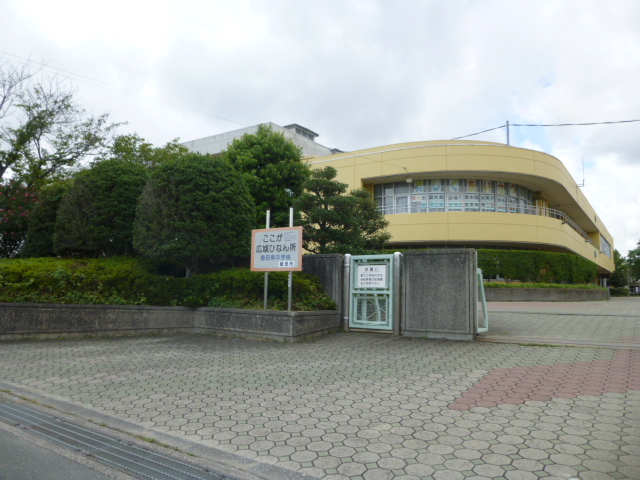 中学校　磐田市立豊田南中学校（中学校）まで698m
