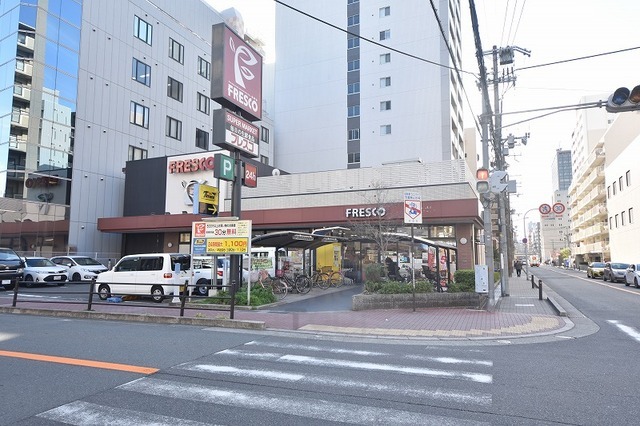 スーパー　FRESCO　江坂店（スーパー）まで458m