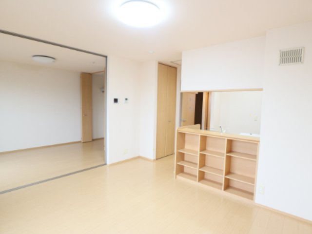 居室・リビング　同型モデル写真