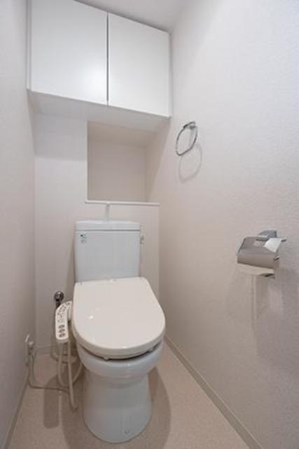 トイレ　※写真は同タイプ住戸です。