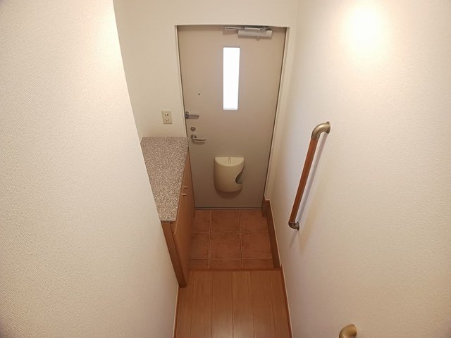 玄関　収納もある玄関です