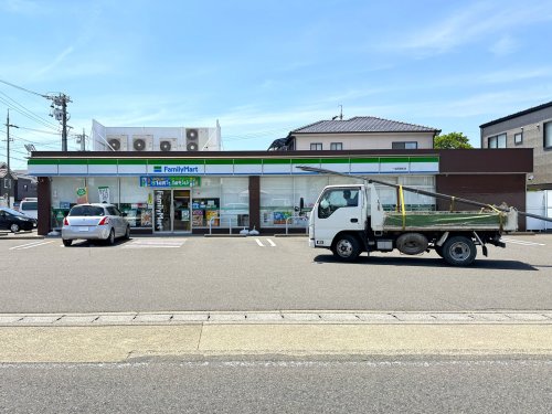 コンビニ　ファミリーマート 一宮西島町店（コンビニ）まで509m