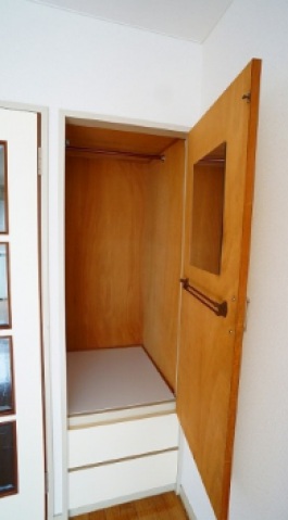 収納　写真は別のお部屋のものでございます