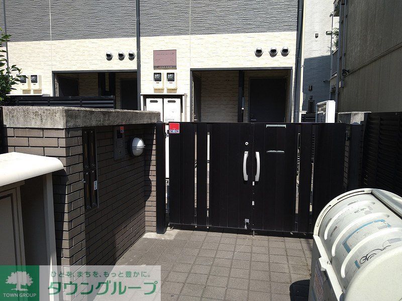 エントランス　オートロックゲート