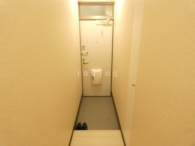 玄関　ゆったりとした玄関です。