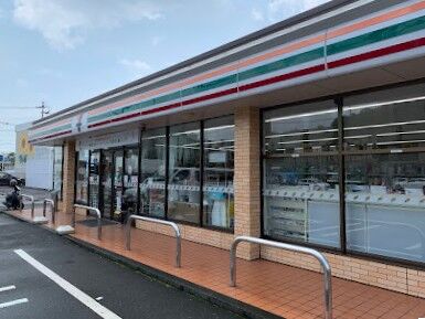 コンビニ　セブンイレブン鹿児島谷山港入口店（コンビニ）まで579m