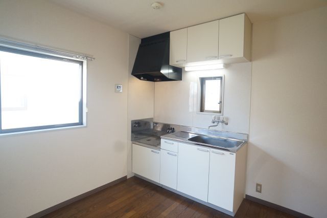キッチン　同物件別部屋写真（実際は現況を優先いたします）