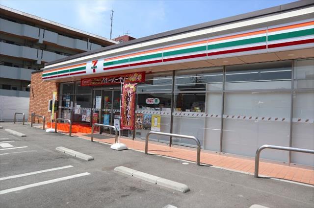 コンビニ　セブンイレブン（コンビニ）まで3148m
