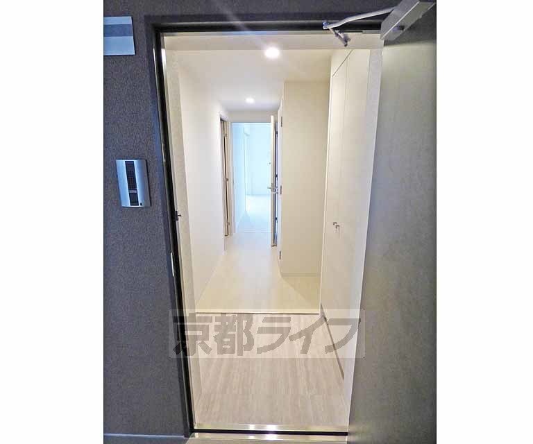その他部屋・スペース　明るい廊下です