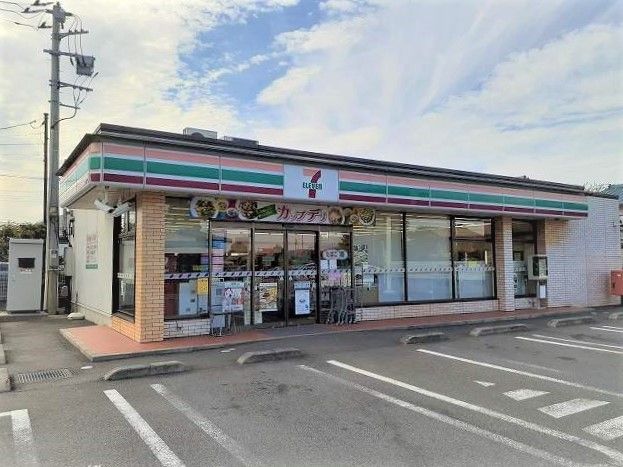 コンビニ　セブンイレブン所沢荒幡店（コンビニ）まで950m