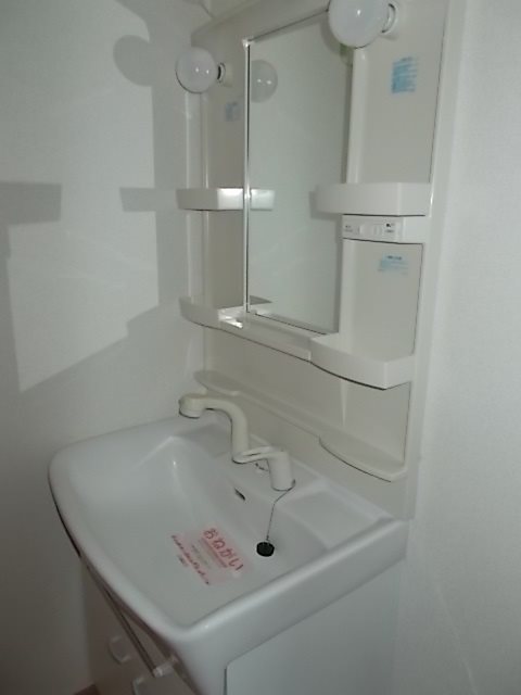 洗面設備　洗髪洗面化粧台※同タイプ・別部屋写真