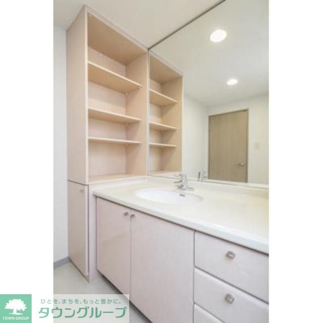 洗面設備　※写真は同タイプ住戸です。