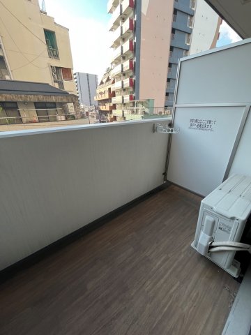 バルコニー　★ ★ 口コミ２００件以上　評価４.９のお店 ★ ★
