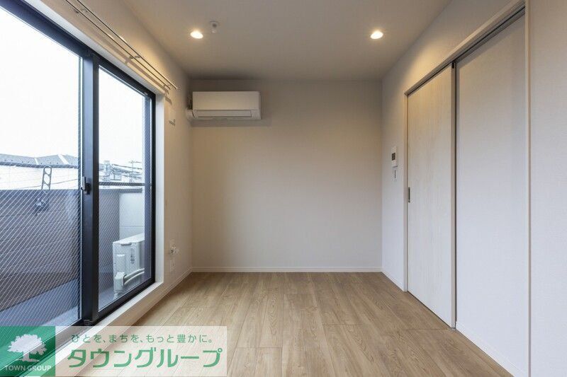 ヘゼリヒフラット 中浦和の居間写真
