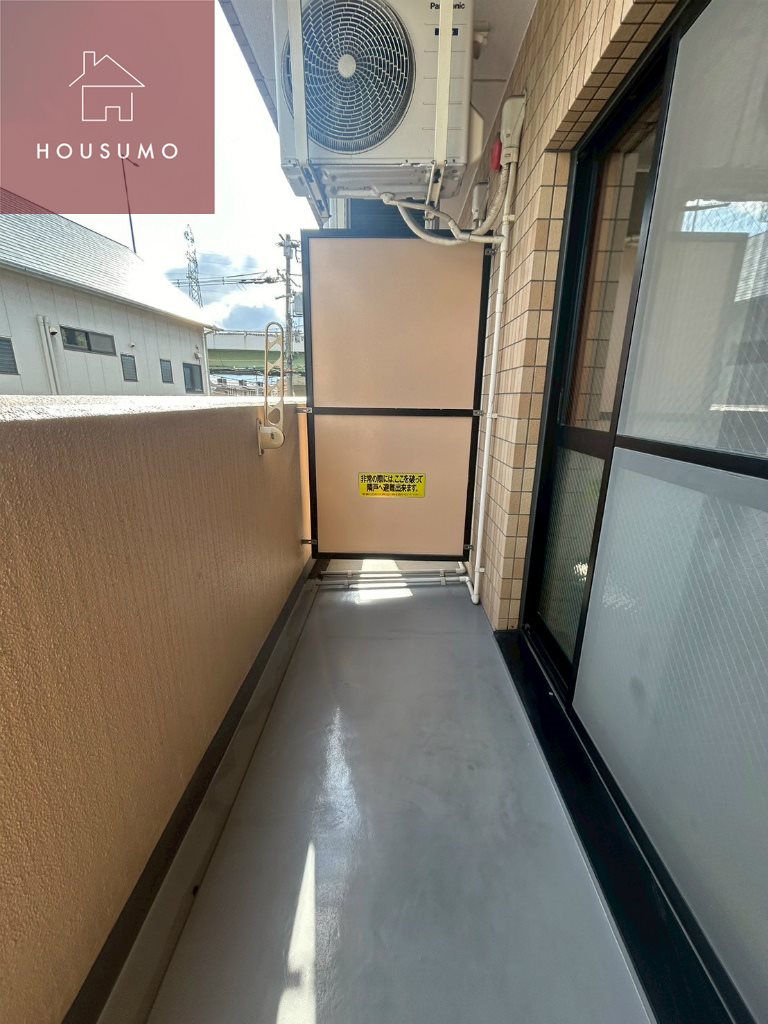 バルコニー　同施工会社・同型モデルの室内です。（参考写真・イメージ写真）