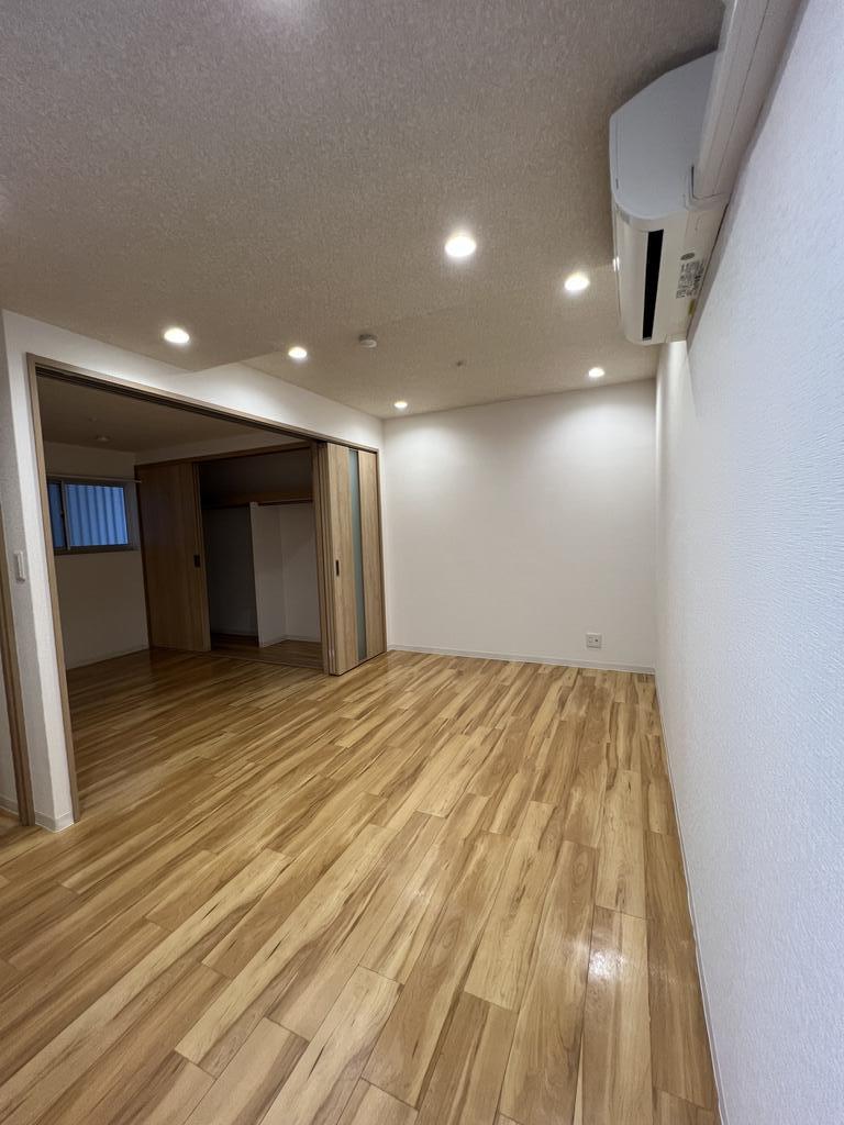 当社専属窓口です!武岡ハイツの居間写真