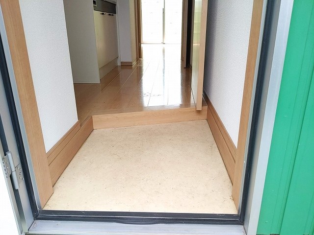 玄関　広々玄関！シューズボックスがあります。