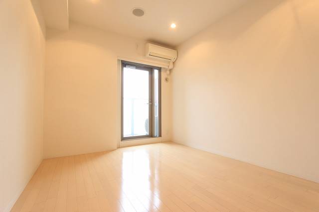居室・リビング　内装のきれいなお部屋です