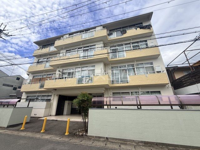 奥田マンションの外観写真
