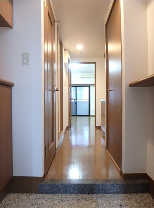玄関　同タイプ別部屋写真