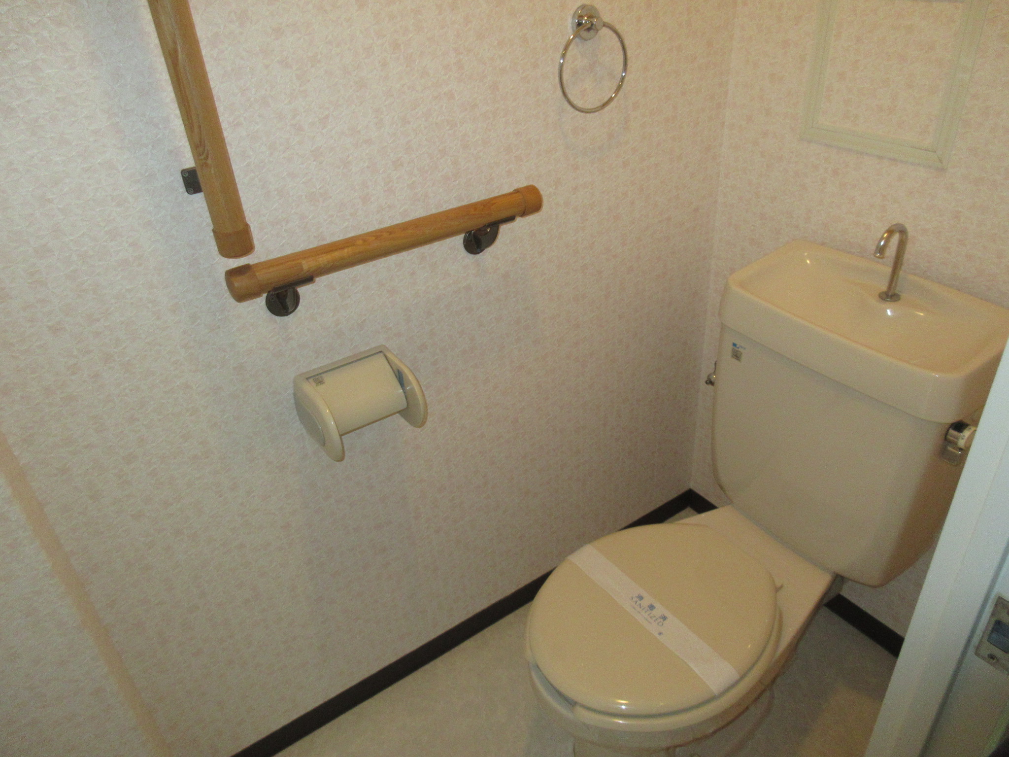 地下鉄谷町線 喜連瓜破駅 徒歩12分 9階建 築29年のトイレ写真