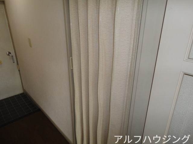 その他　アコーディオンカーテン