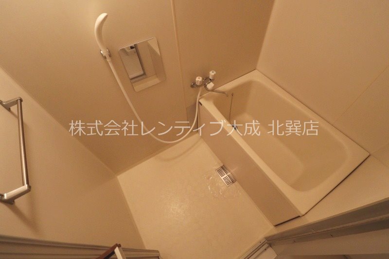 地下鉄千日前線 小路駅 徒歩3分 4階建 築42年の風呂写真