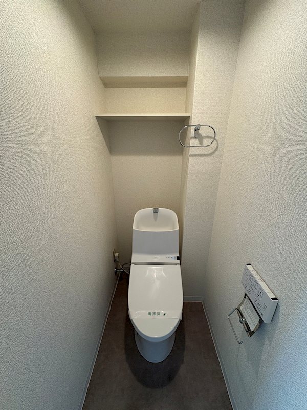 新交通ゆりかもめ 芝浦ふ頭駅 徒歩4分 11階建 築47年のトイレ写真