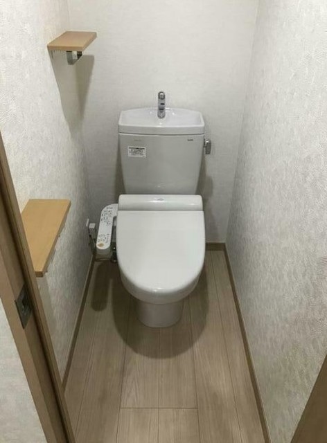 トイレ　トイレ
